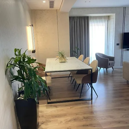 Sunrose Luxury Apartament *