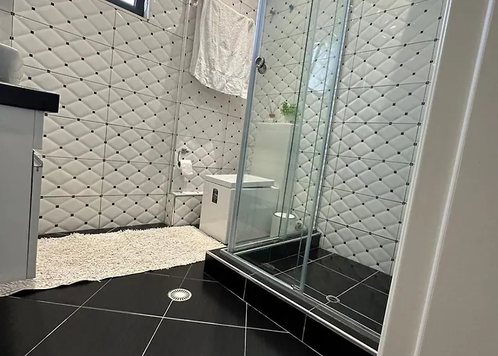 Sunrose Luxury * Sarandë